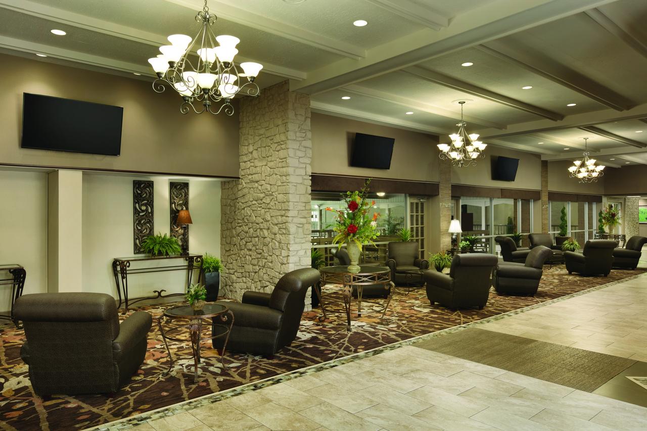 Radisson Hotel Louisville North - thumb 24