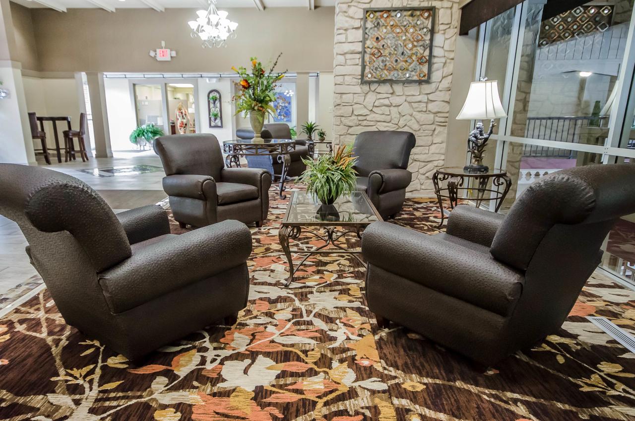 Radisson Hotel Louisville North - thumb 22