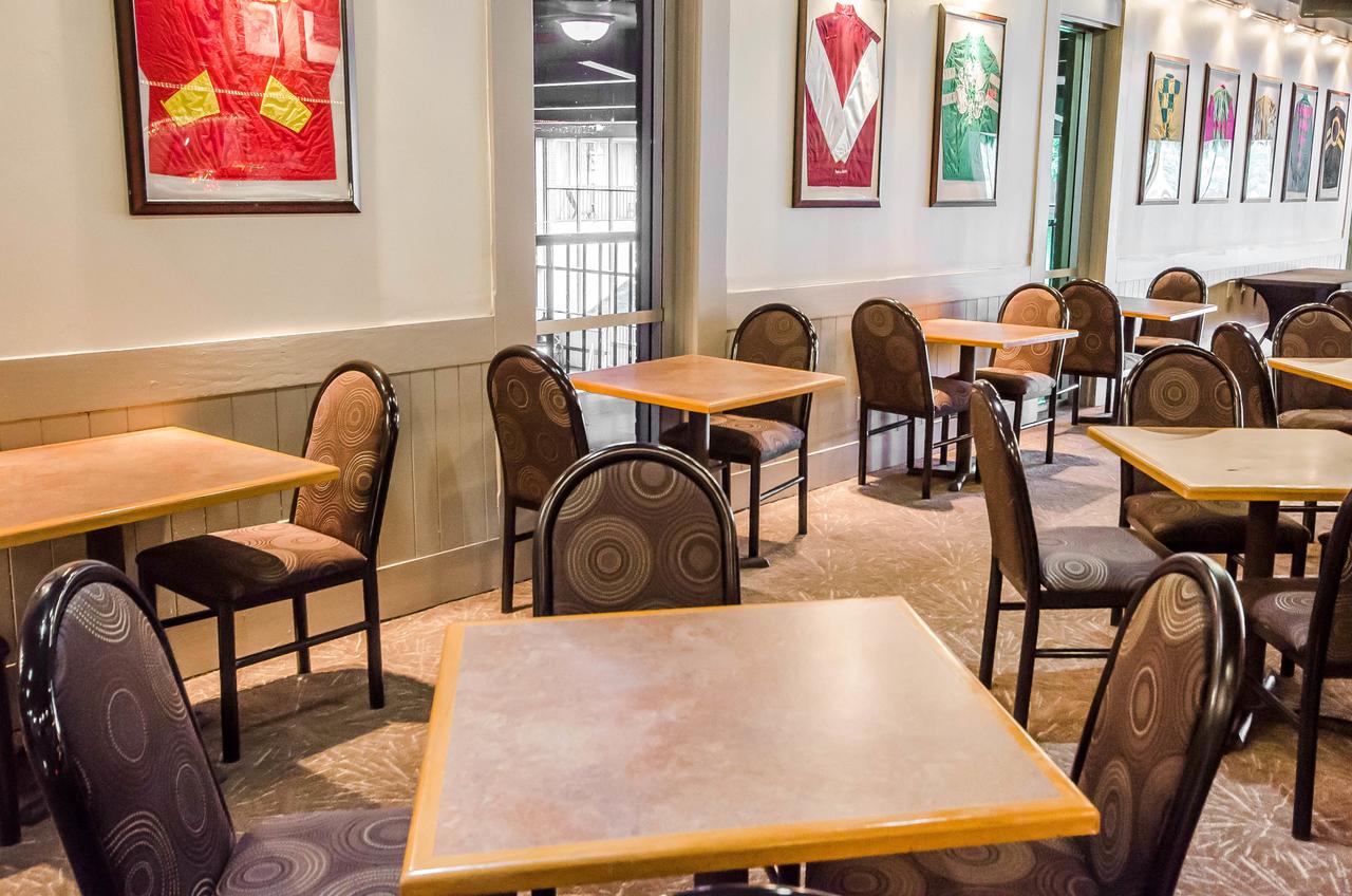 Radisson Hotel Louisville North - thumb 31