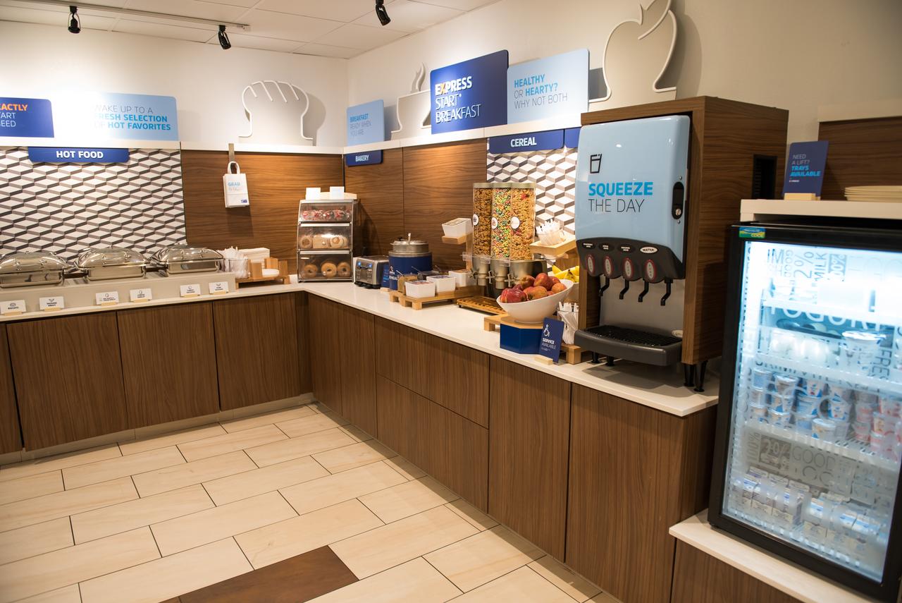 Holiday Inn Express Hotel & Suites Elkhart-South - thumb 11