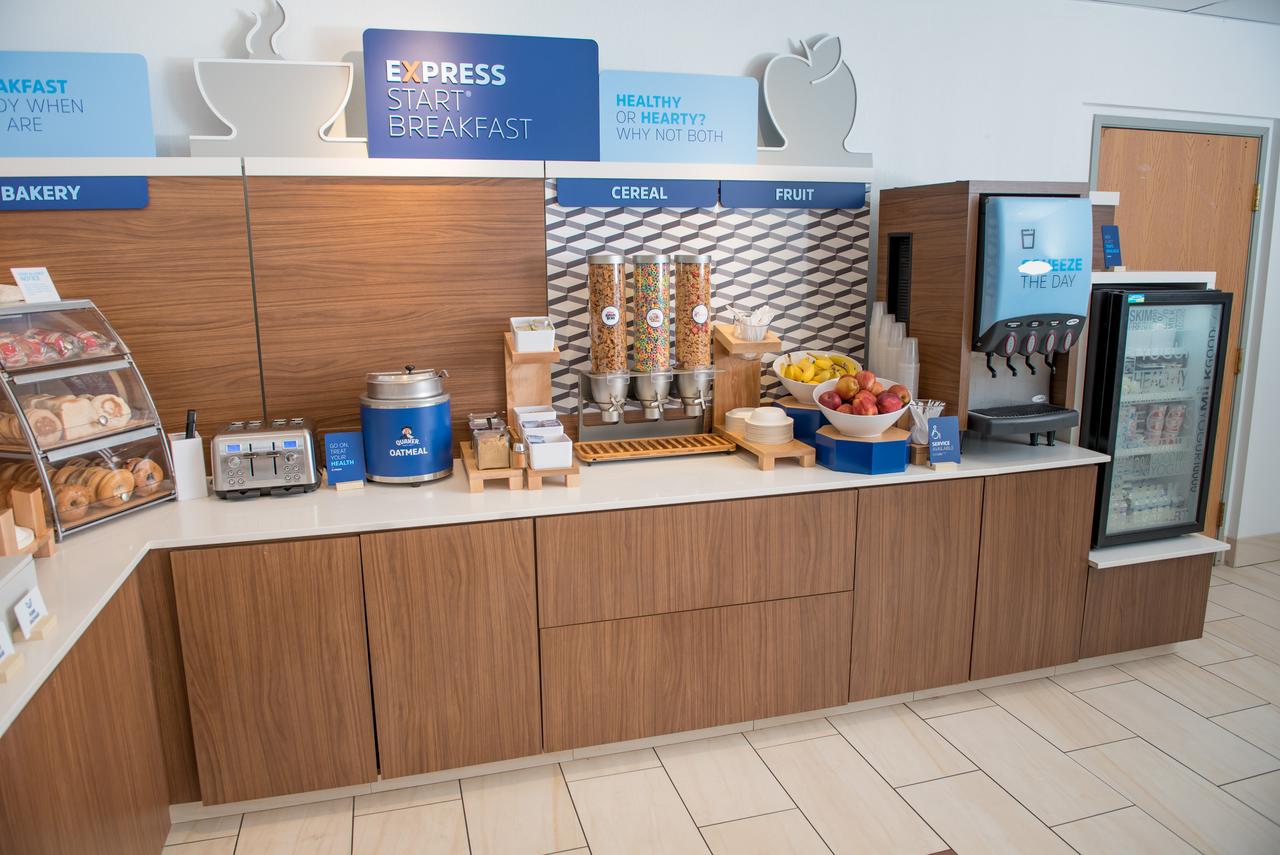 Holiday Inn Express Hotel & Suites Elkhart-South - thumb 26