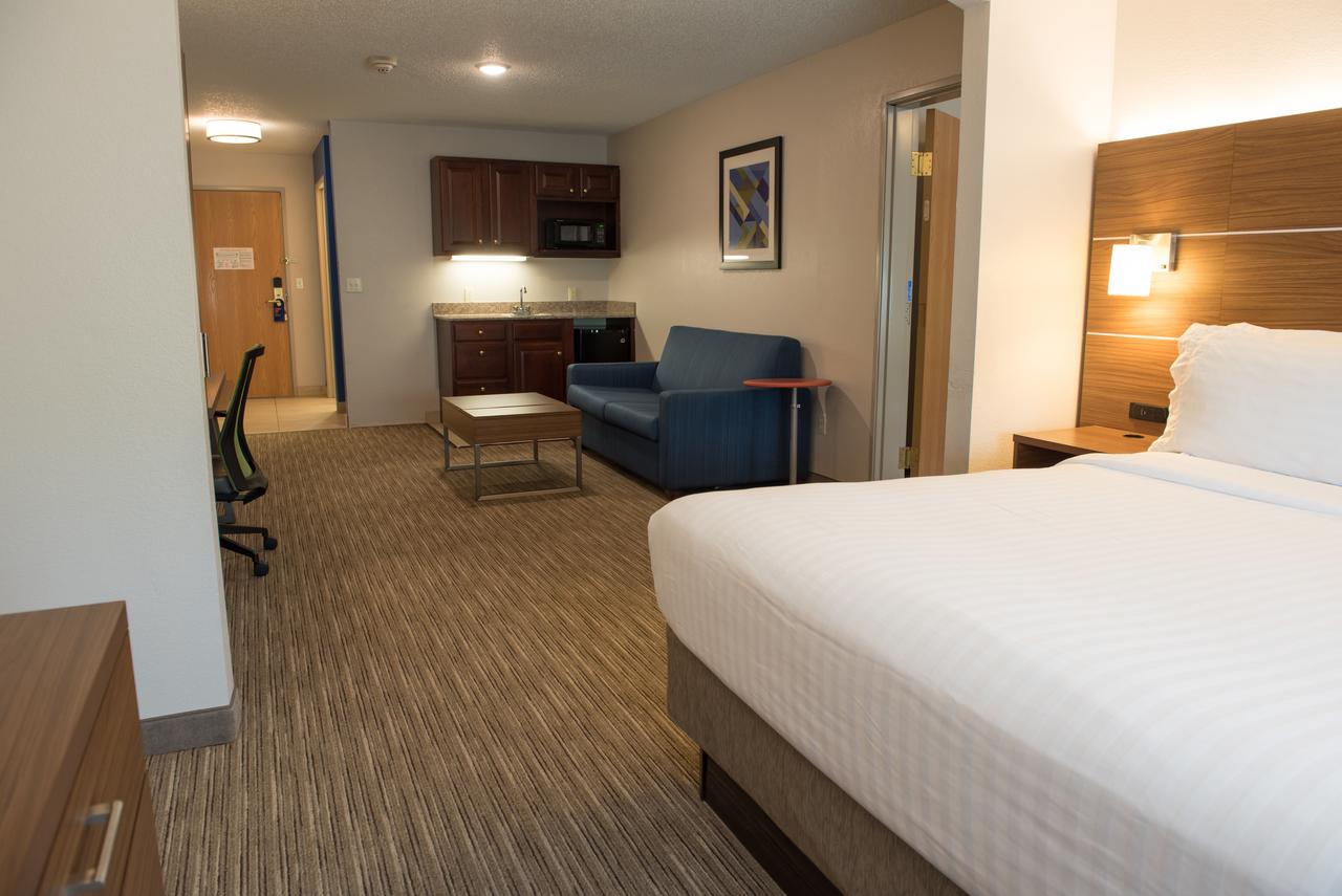 Holiday Inn Express Hotel & Suites Elkhart-South - thumb 3