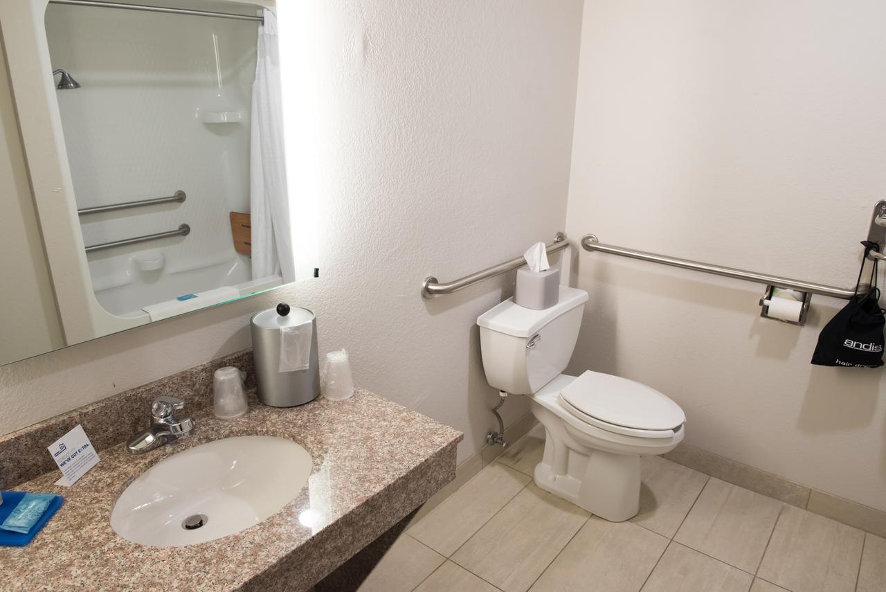Holiday Inn Express Hotel & Suites Elkhart-South - thumb 18