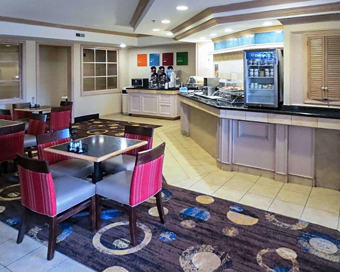 Comfort Suites South - thumb 3