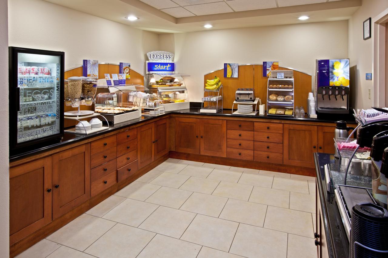 Holiday Inn Express Indianapolis South - thumb 10