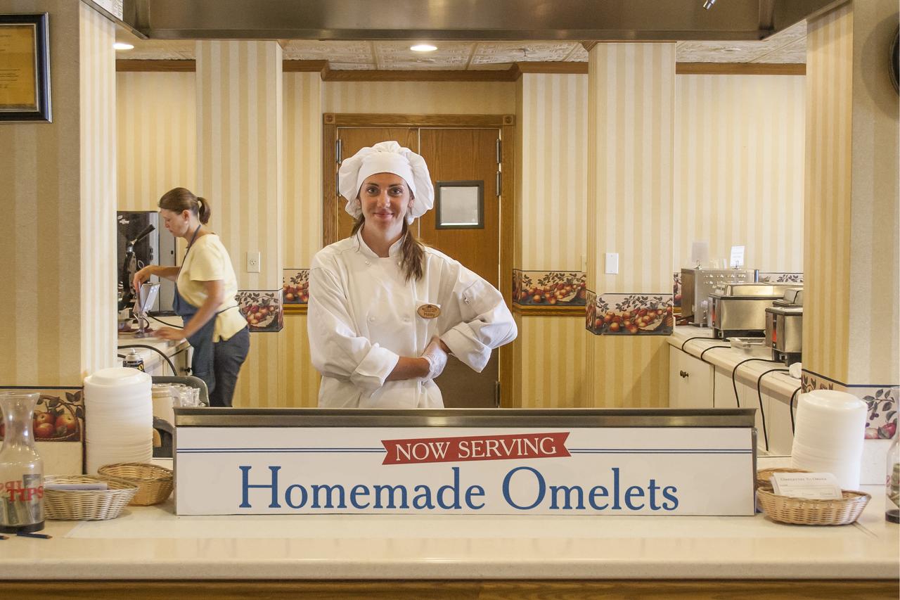 Blue Gate Garden Inn - thumb 25