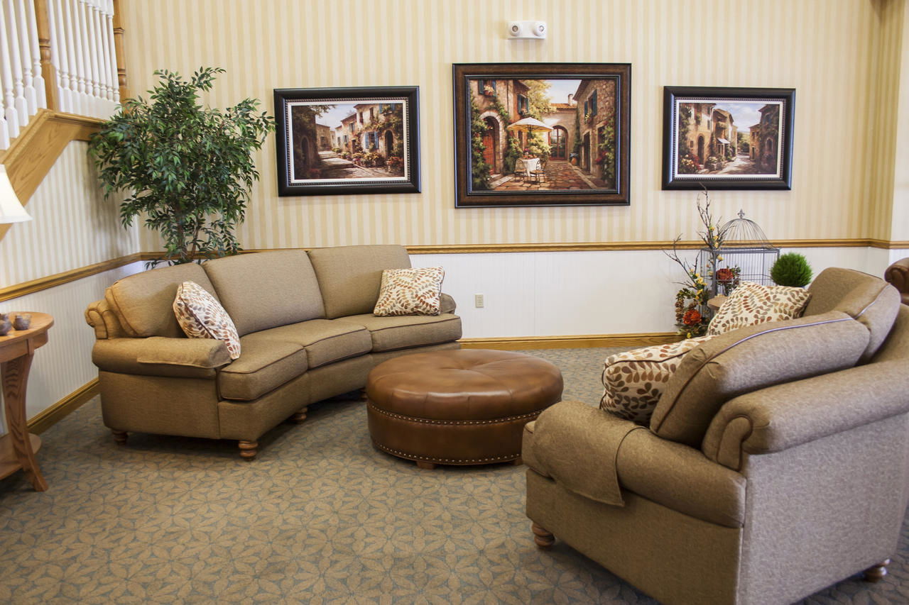 Blue Gate Garden Inn - thumb 36