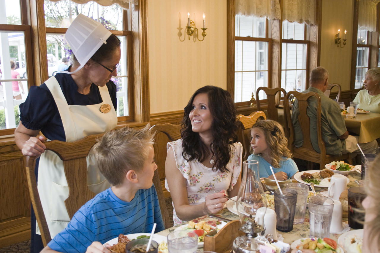 Blue Gate Garden Inn - thumb 44