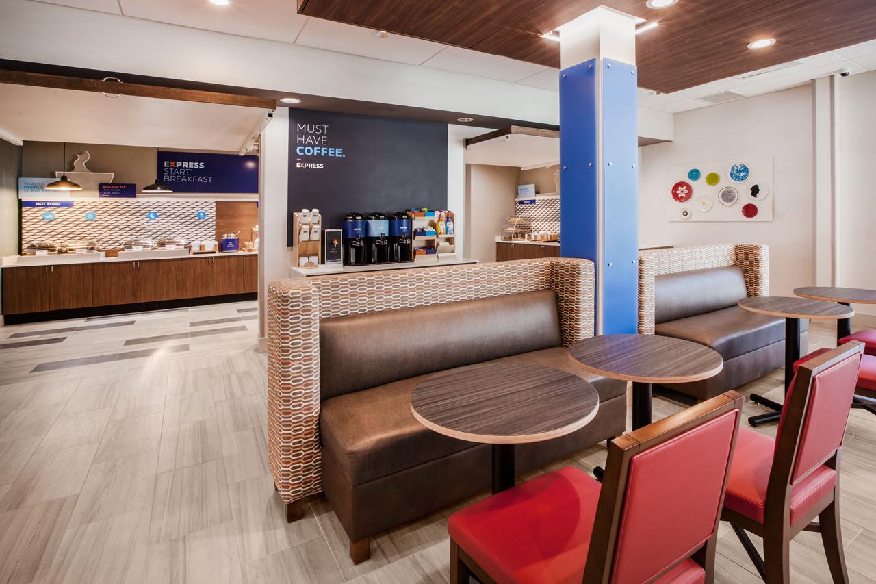 Holiday Inn Express & Suites - Elkhart North - thumb 4