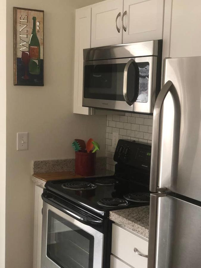Your Favorite 2BR- Heart Of DWNTN- Near Monument Circle - thumb 4