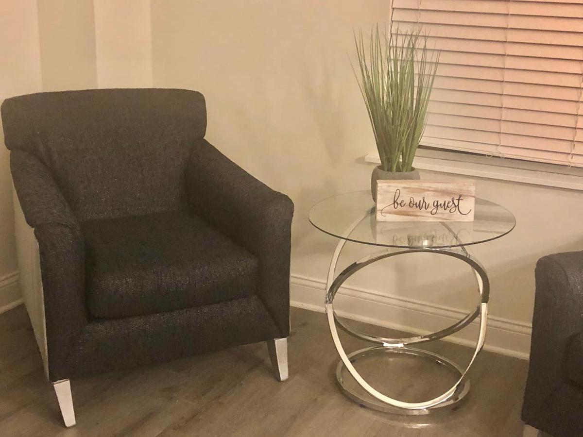 Your Favorite 2BR- Heart Of DWNTN- Near Monument Circle - thumb 1