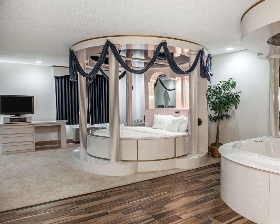 Comfort Suites North Elkhart - thumb 34