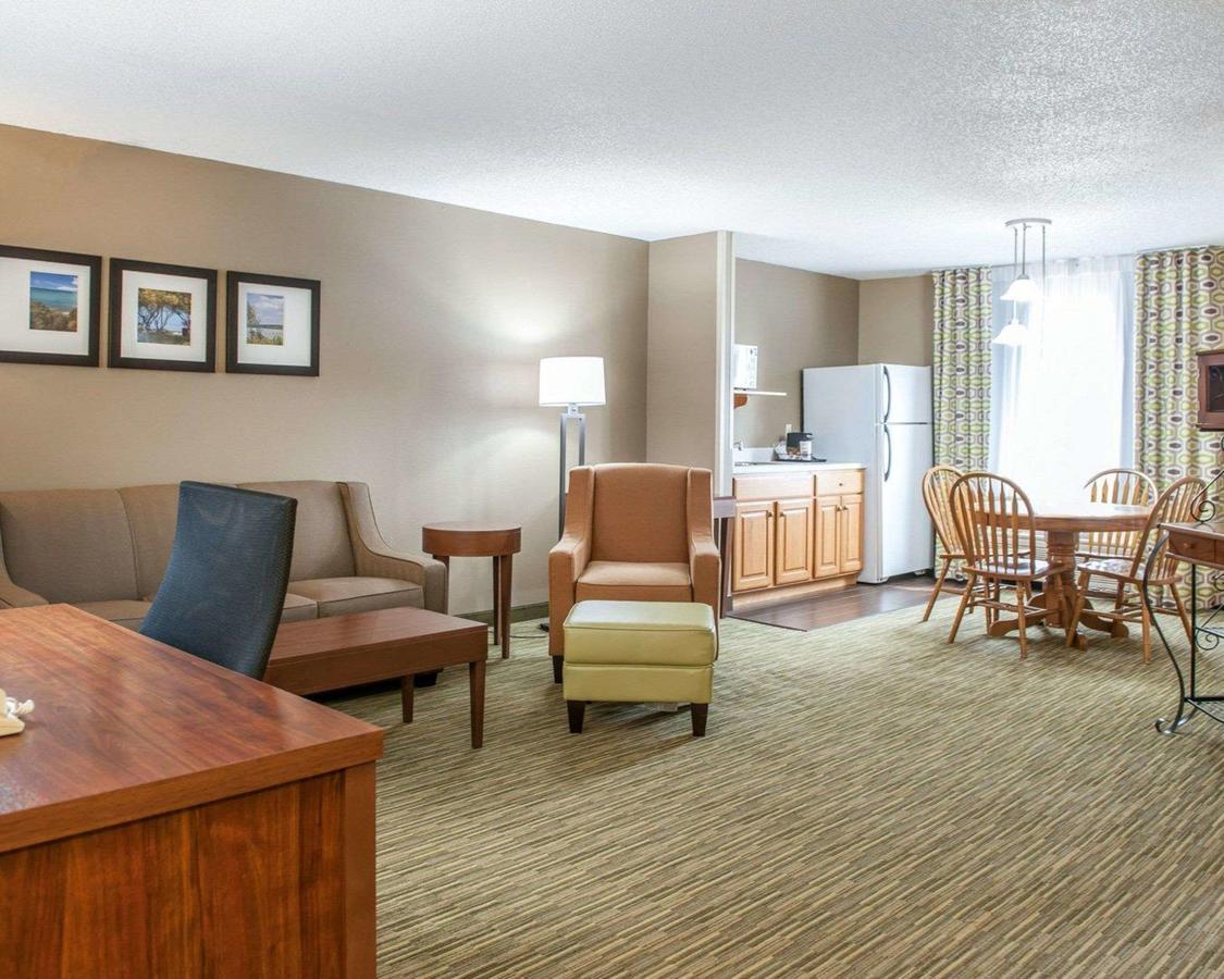 Comfort Suites North Elkhart - thumb 13