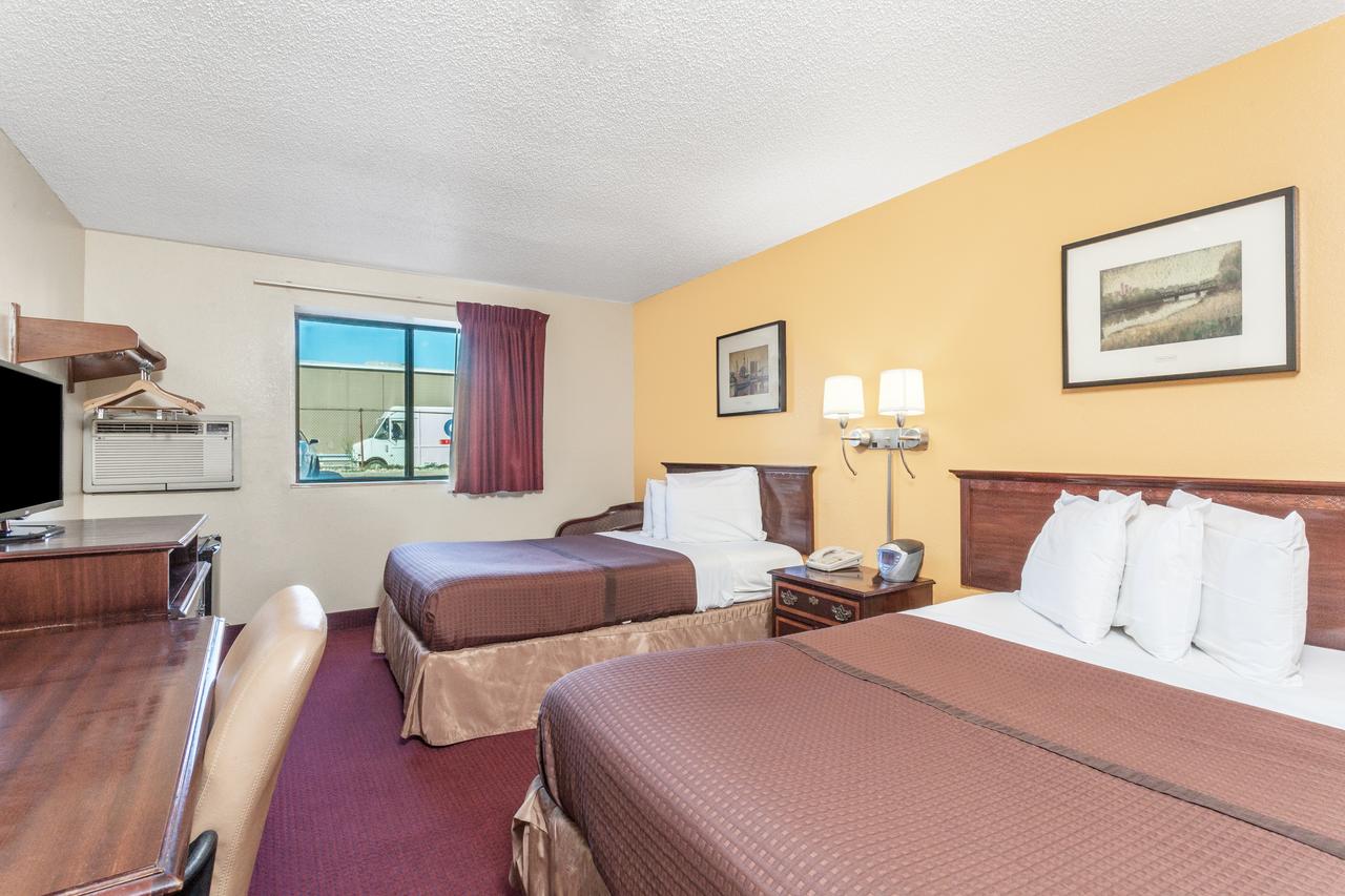 Magnuson Hotel Fort Wayne North - Coliseum - thumb 5