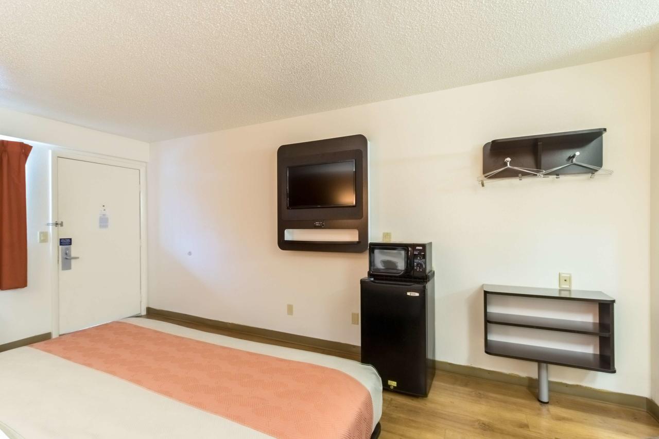 Motel 6 Crawfordsville - thumb 7
