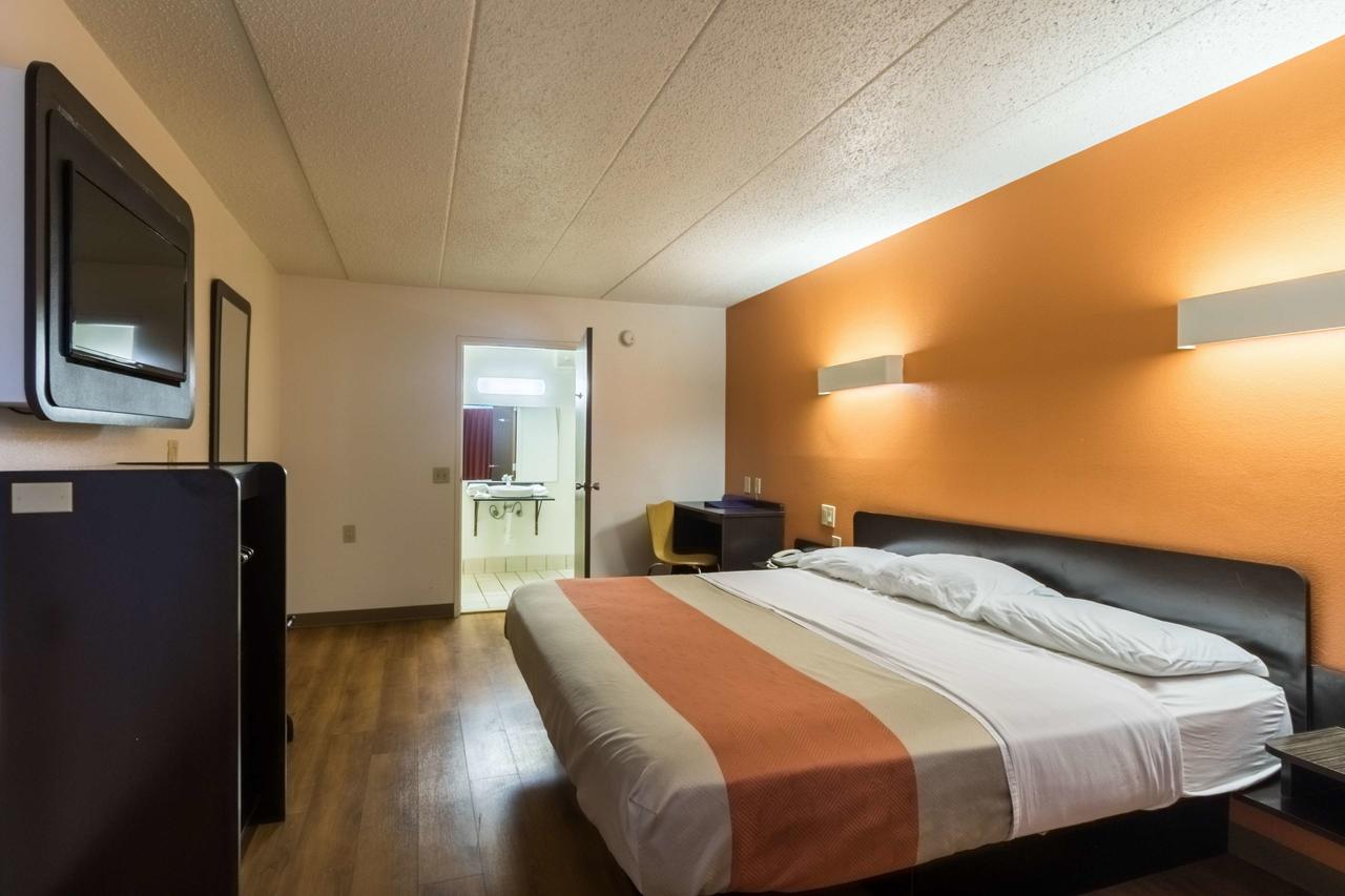 Motel 6 Crawfordsville - thumb 16