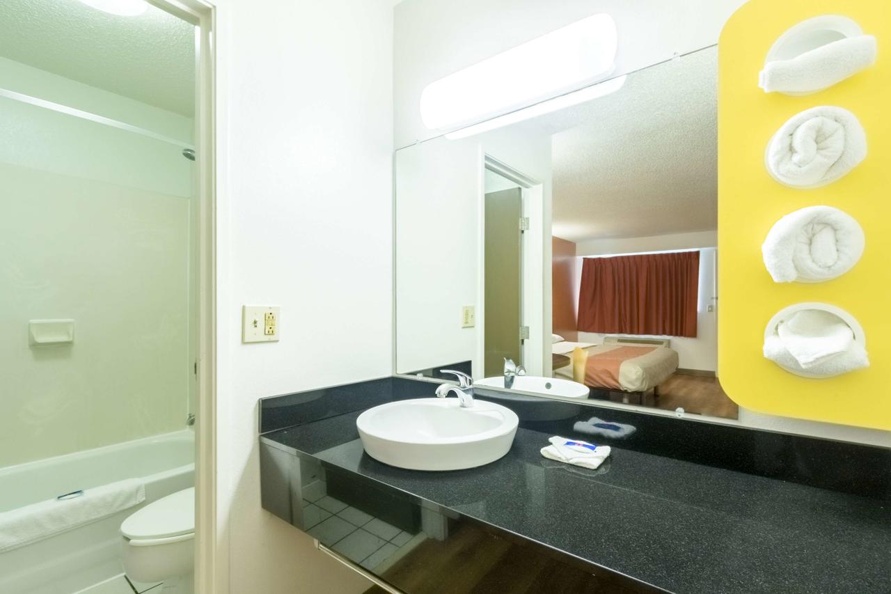 Motel 6 Crawfordsville - thumb 4