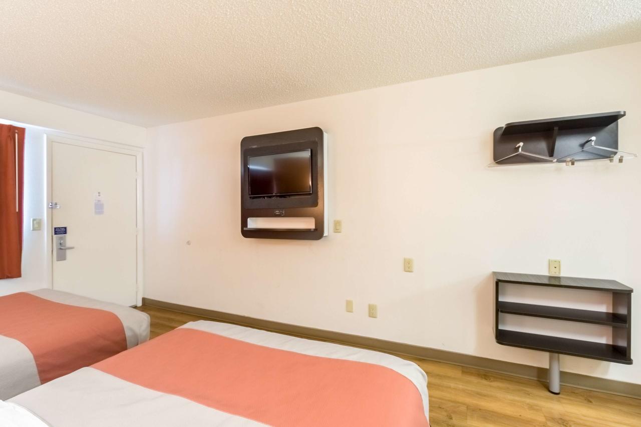 Motel 6 Crawfordsville - thumb 26