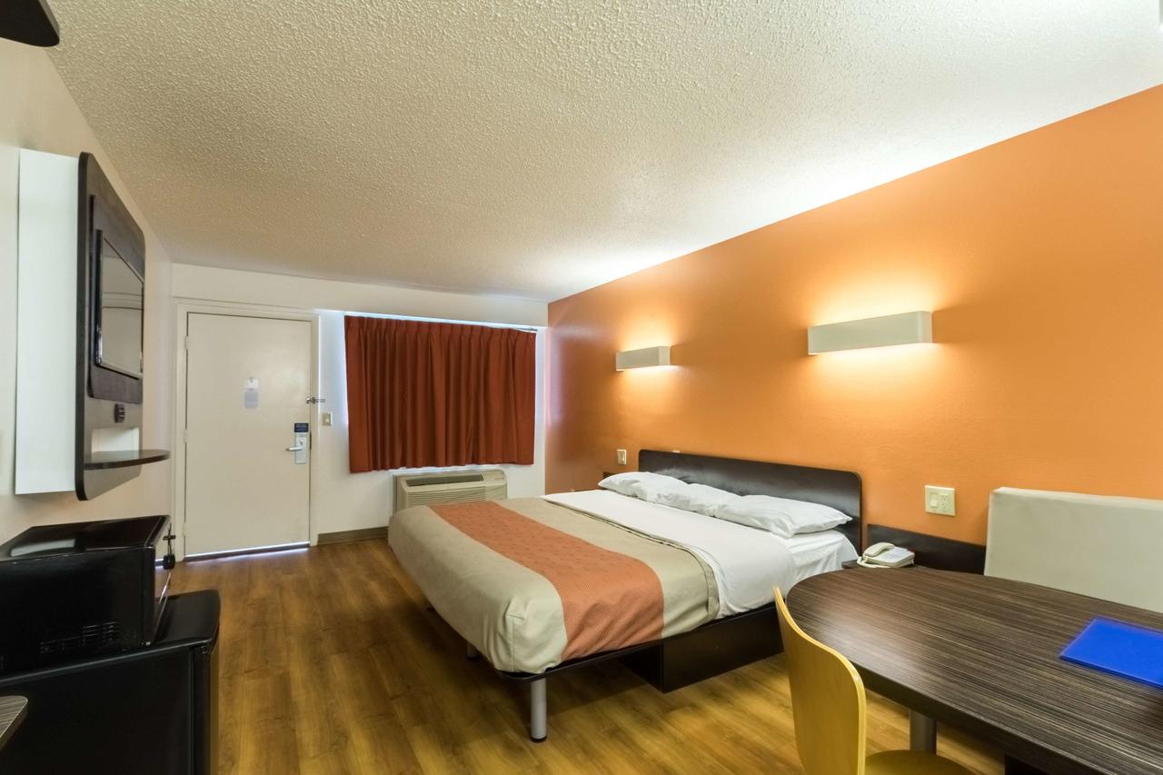 Motel 6 Crawfordsville - thumb 11