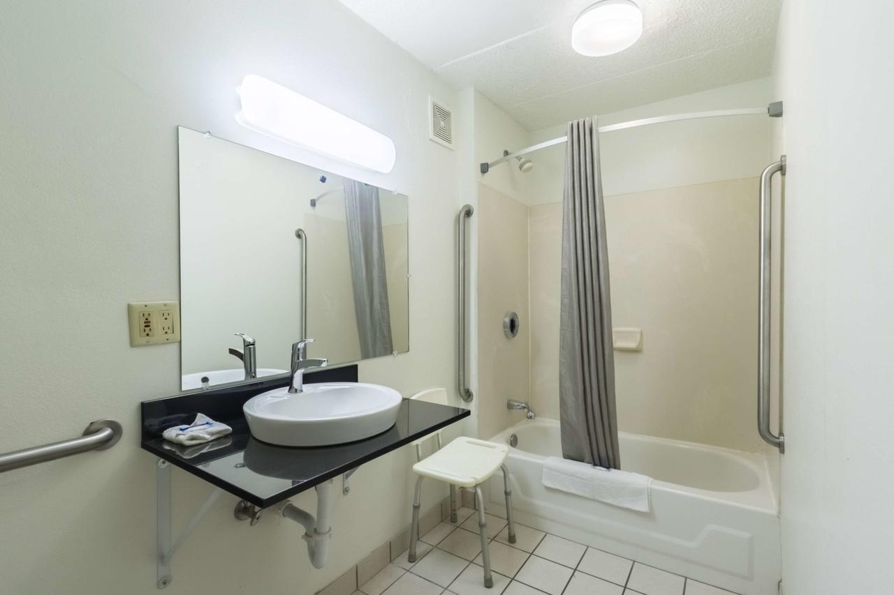 Motel 6 Crawfordsville - thumb 2