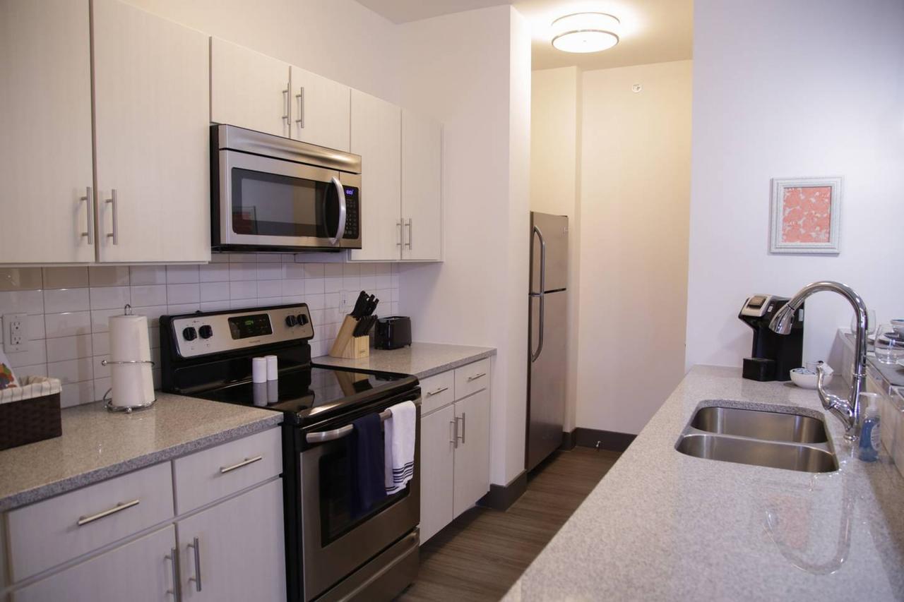 URBAN DECO 1BR APT IN HISTORIC LOCKERBIE DISTRICT - thumb 16