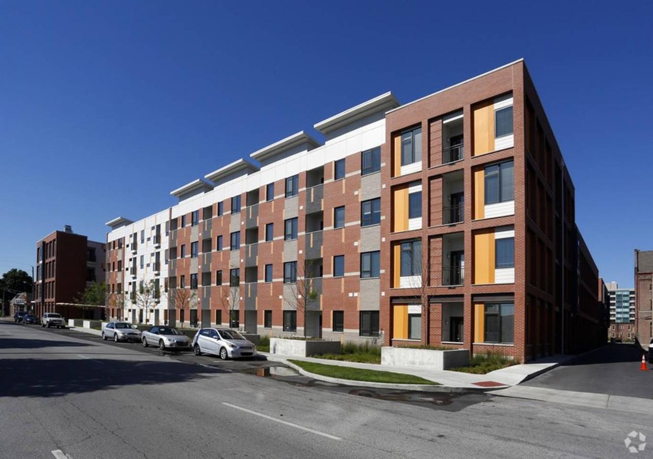 URBAN DECO 1BR APT IN HISTORIC LOCKERBIE DISTRICT - thumb 25