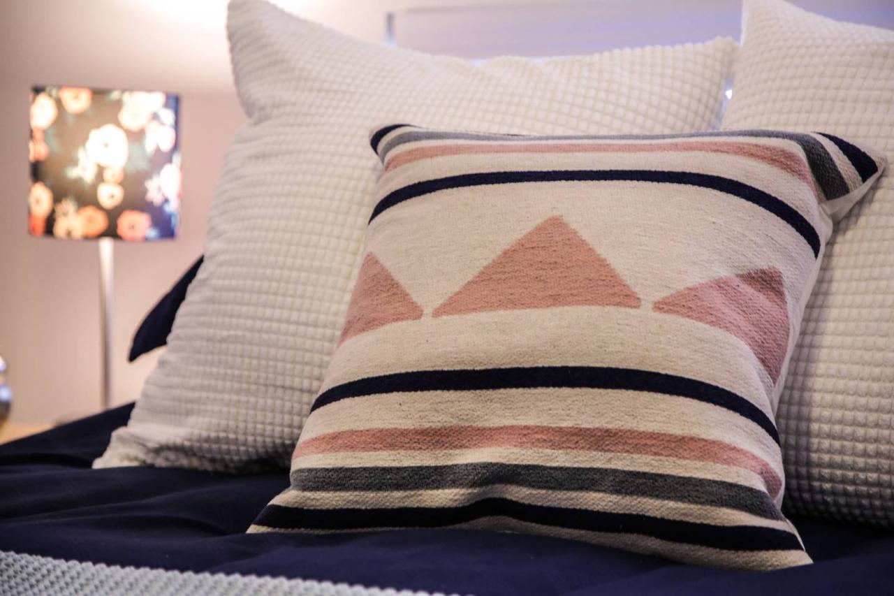 URBAN DECO 1BR APT IN HISTORIC LOCKERBIE DISTRICT - thumb 15