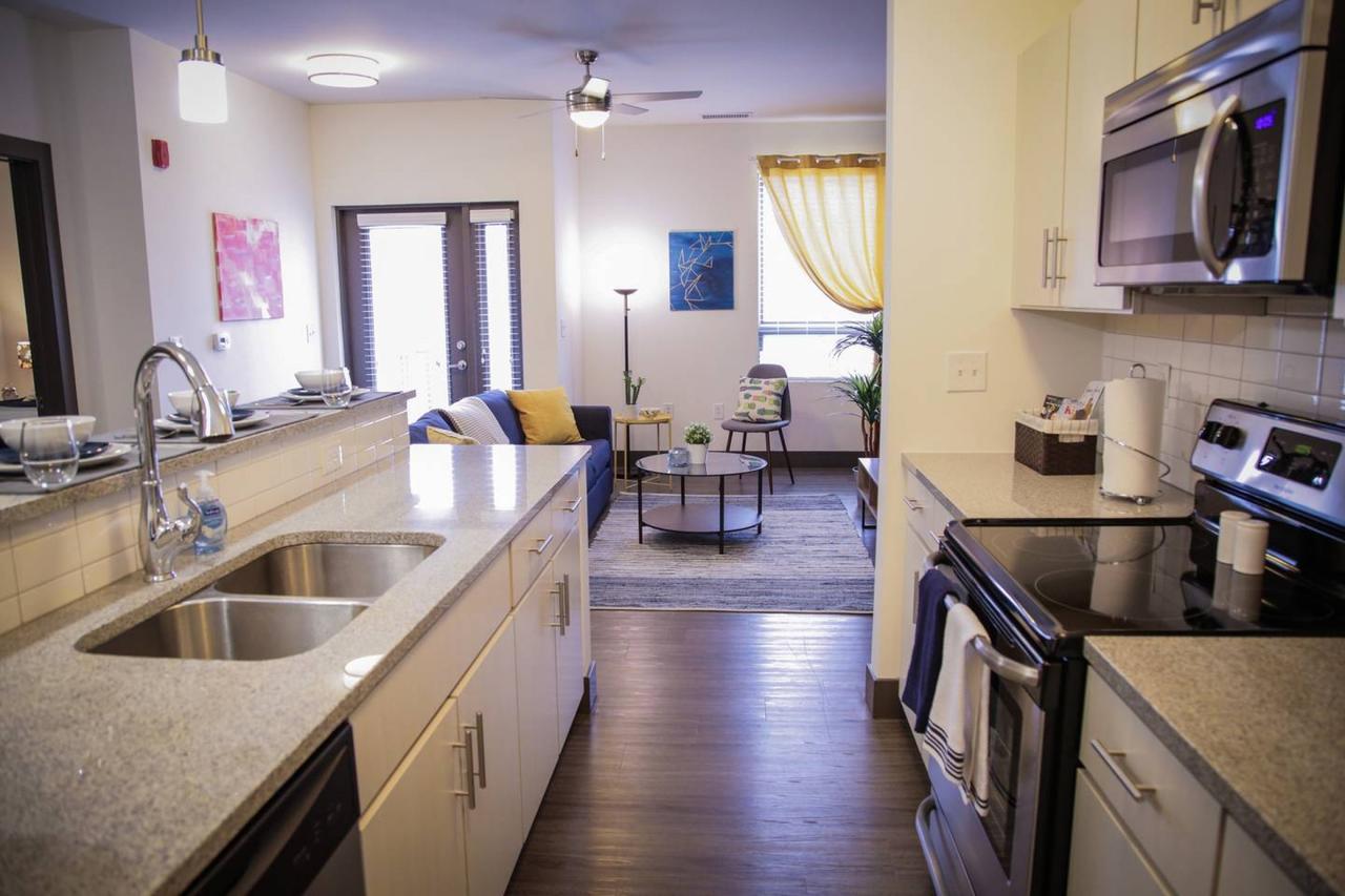 URBAN DECO 1BR APT IN HISTORIC LOCKERBIE DISTRICT - thumb 20