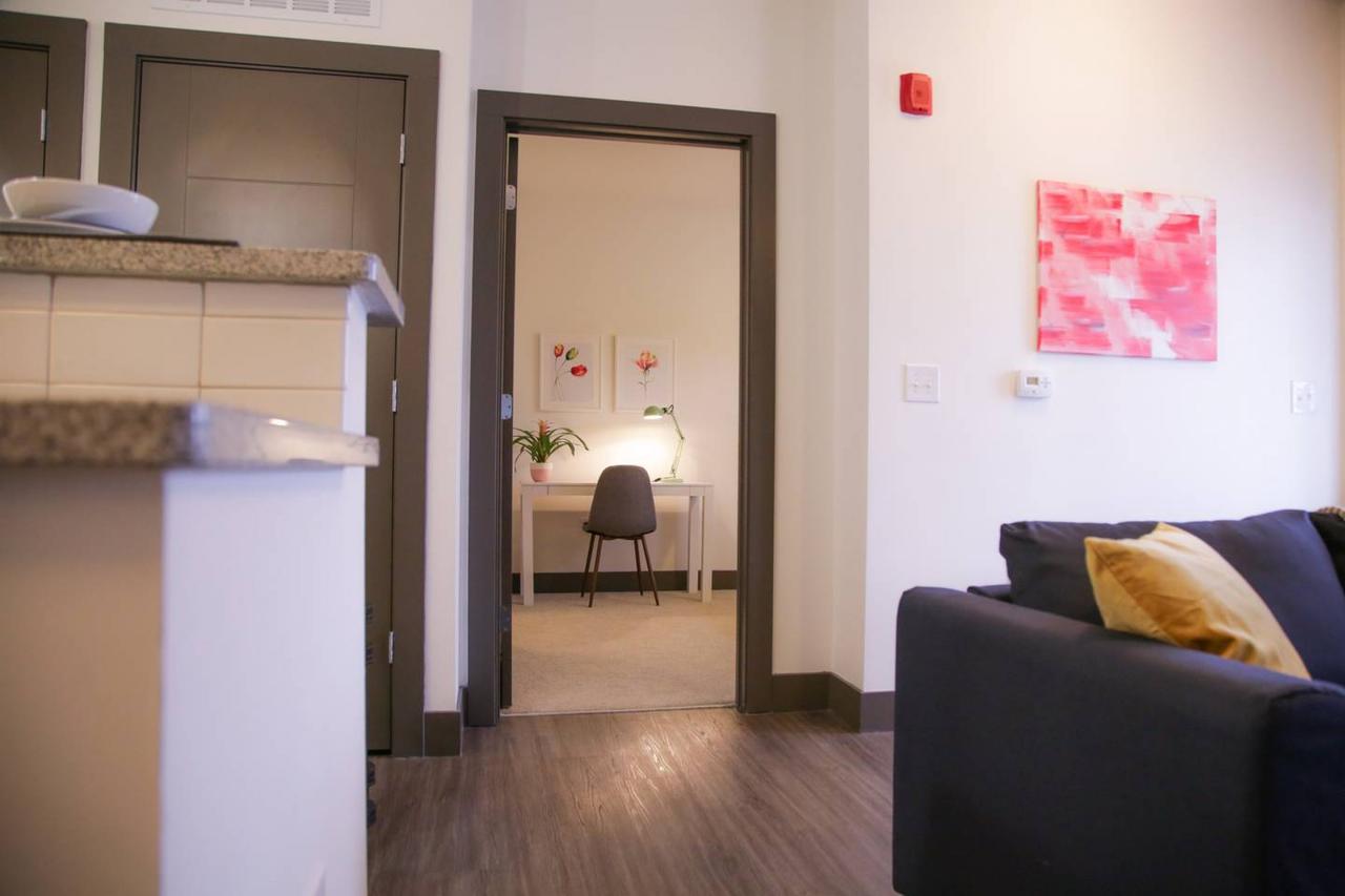 URBAN DECO 1BR APT IN HISTORIC LOCKERBIE DISTRICT - thumb 21