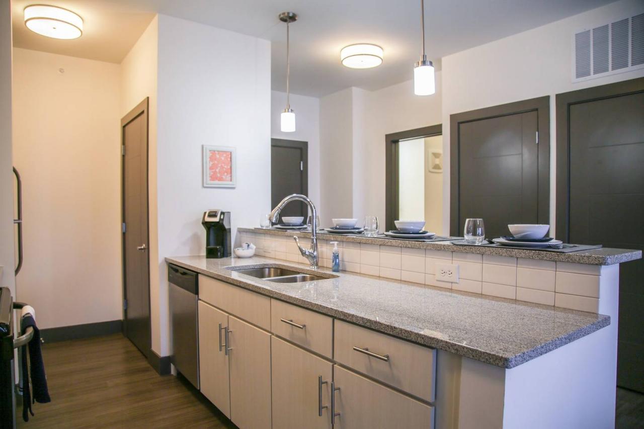 URBAN DECO 1BR APT IN HISTORIC LOCKERBIE DISTRICT - thumb 28