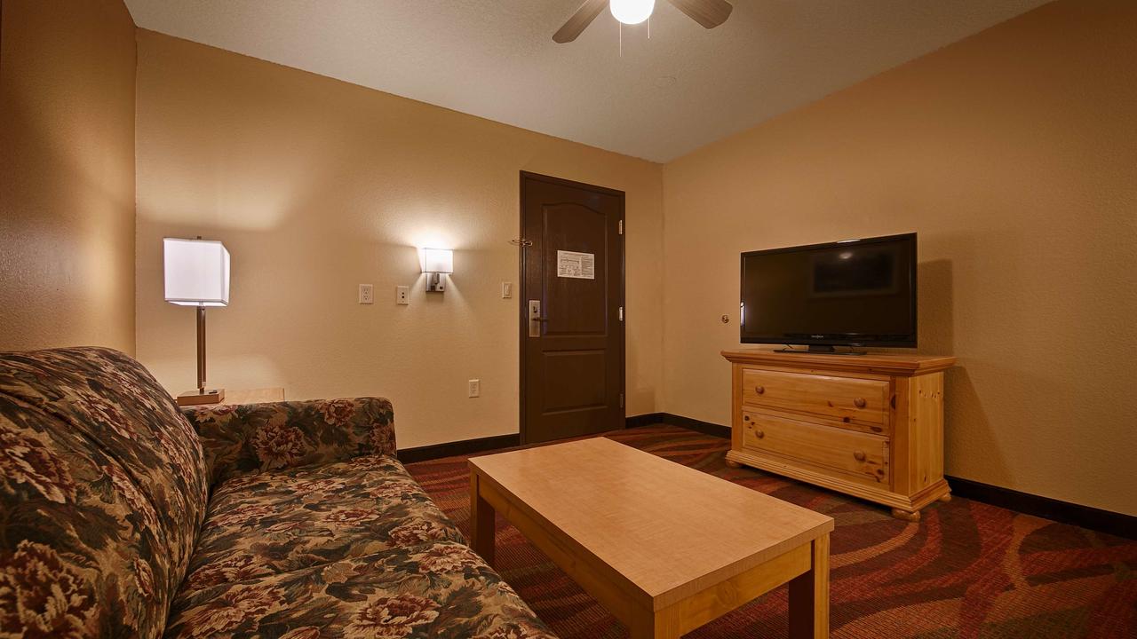 Best Western Plus Fort Wayne Inn & Suites North - thumb 22
