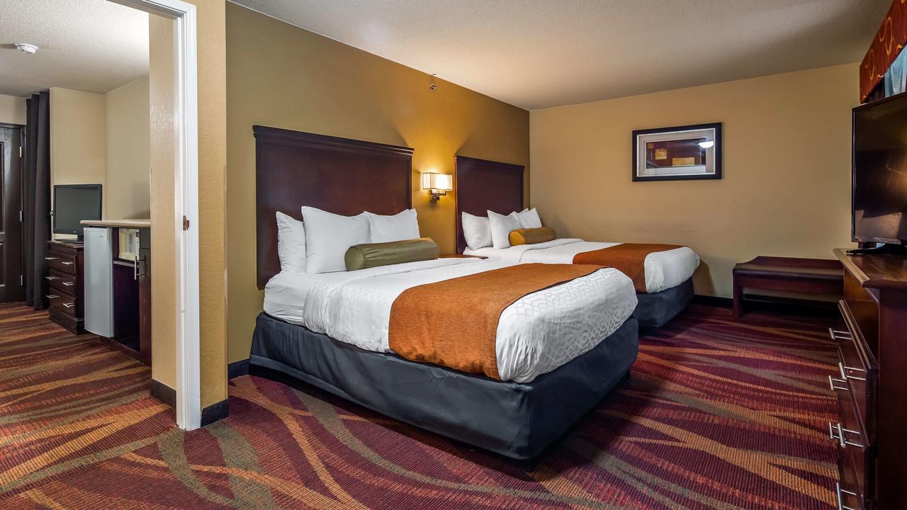 Best Western Plus Fort Wayne Inn & Suites North - thumb 44