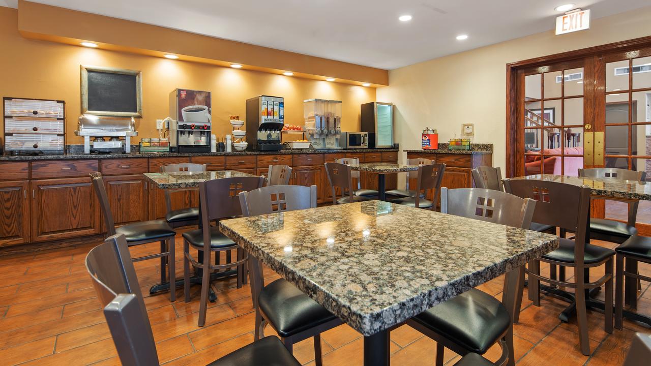 Best Western Plus Fort Wayne Inn & Suites North - thumb 16