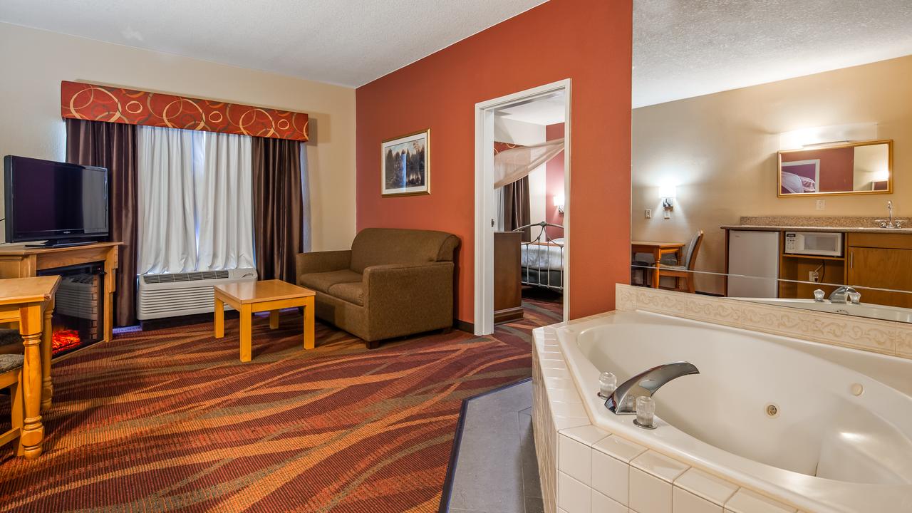 Best Western Plus Fort Wayne Inn & Suites North - thumb 3