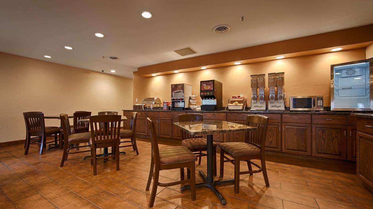 Best Western Plus Fort Wayne Inn & Suites North - thumb 19