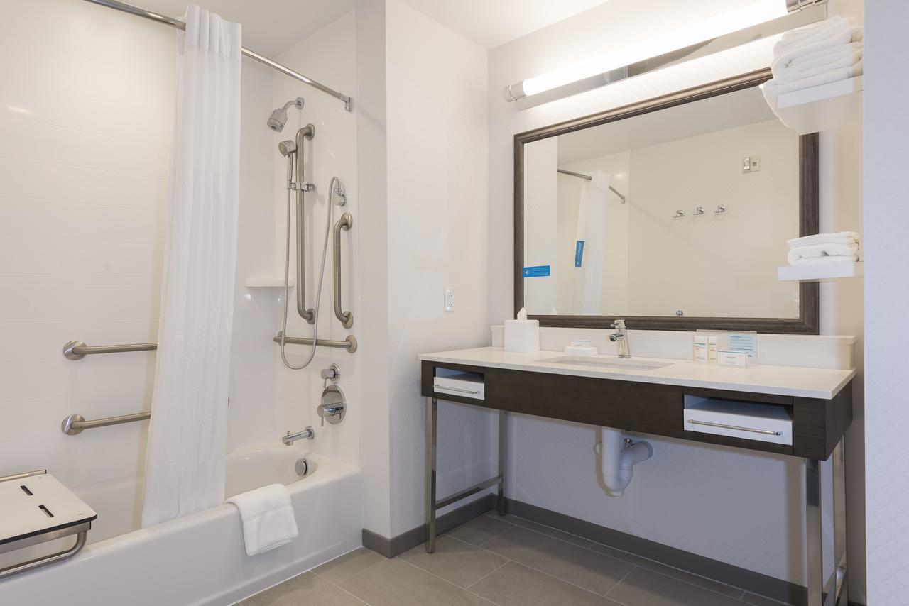 Hampton Inn & Suites Indianapolis-Keystone, IN - thumb 1