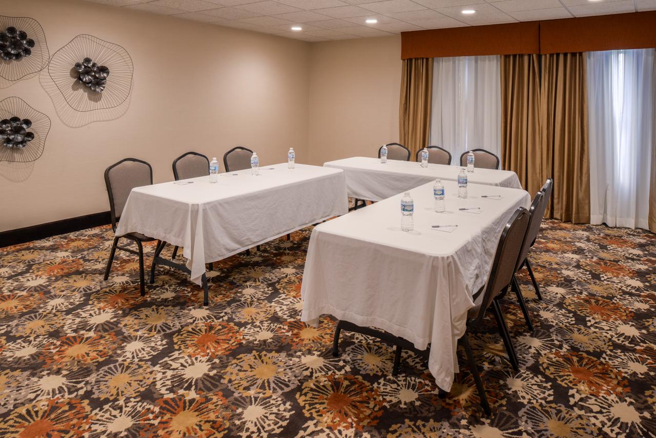 Hampton Inn Elkhart - thumb 12
