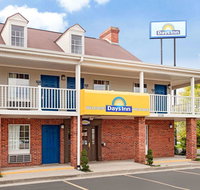 Days Inn by Wyndham Auburn - Tourism Bookings