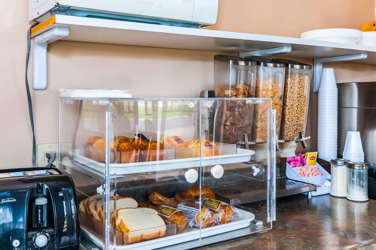 Econo Lodge Vincennes - thumb 22