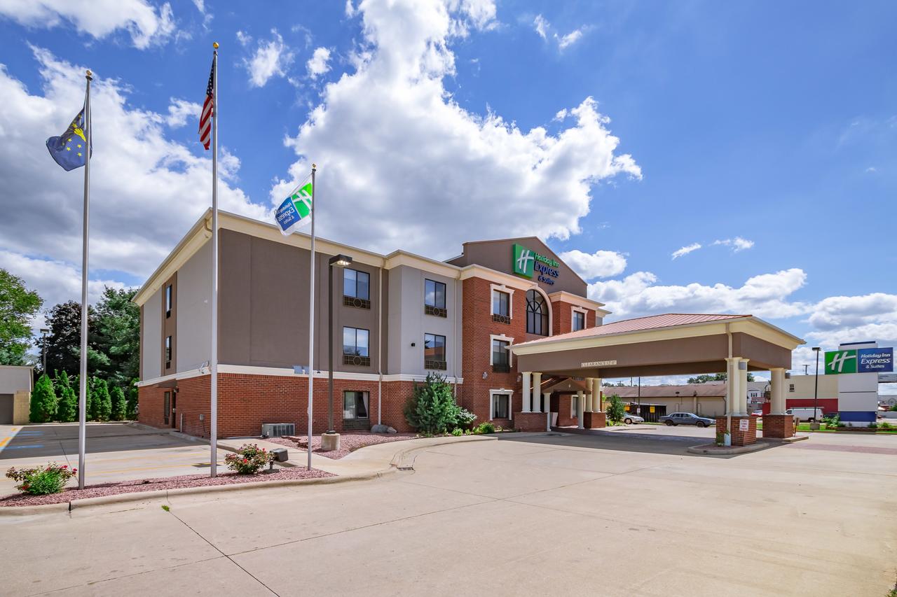 Holiday Inn Express & Suites - South Bend - Notre Dame Univ. - thumb 2