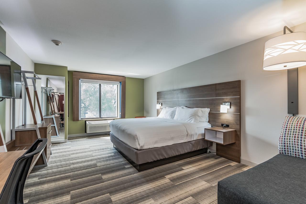 Holiday Inn Express & Suites - South Bend - Notre Dame Univ. - thumb 8