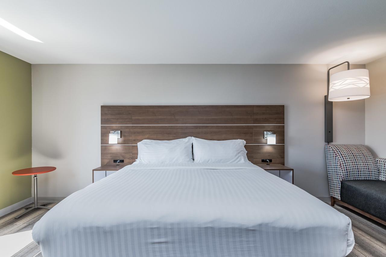 Holiday Inn Express & Suites - South Bend - Notre Dame Univ. - thumb 10