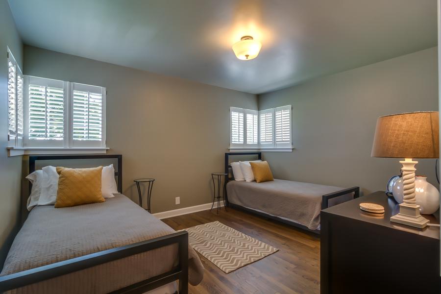 2 Minute Walk To ND Campus And Eddy St. Commons! - thumb 3