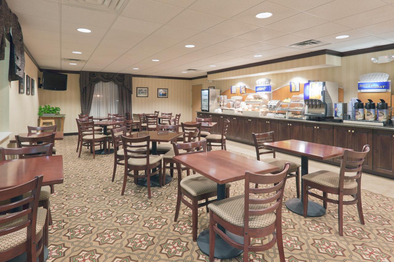 Holiday Inn Express Greensburg - thumb 20