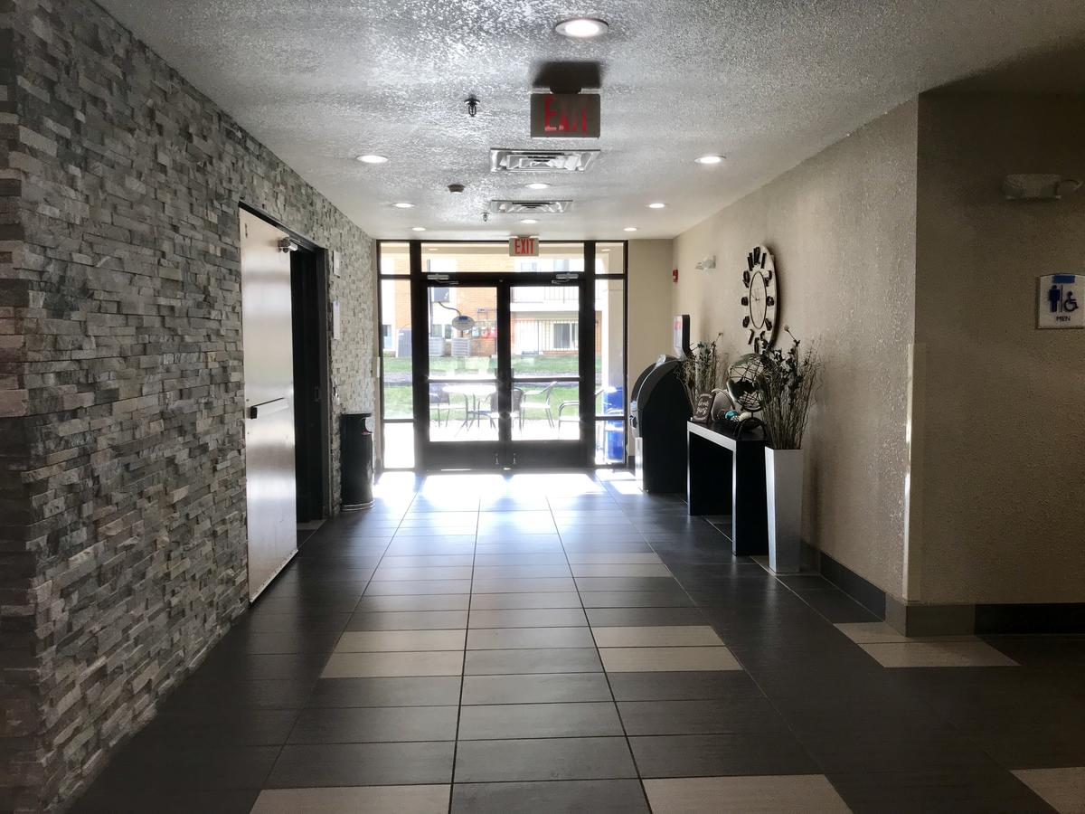 Baymon Inn & Suites - thumb 3