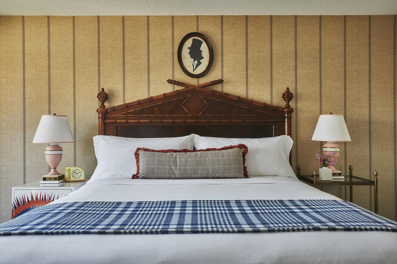 Graduate Iowa City - thumb 21