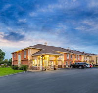 Days Inn  Suites by Wyndham Coralville / Iowa City - USA Accommodation