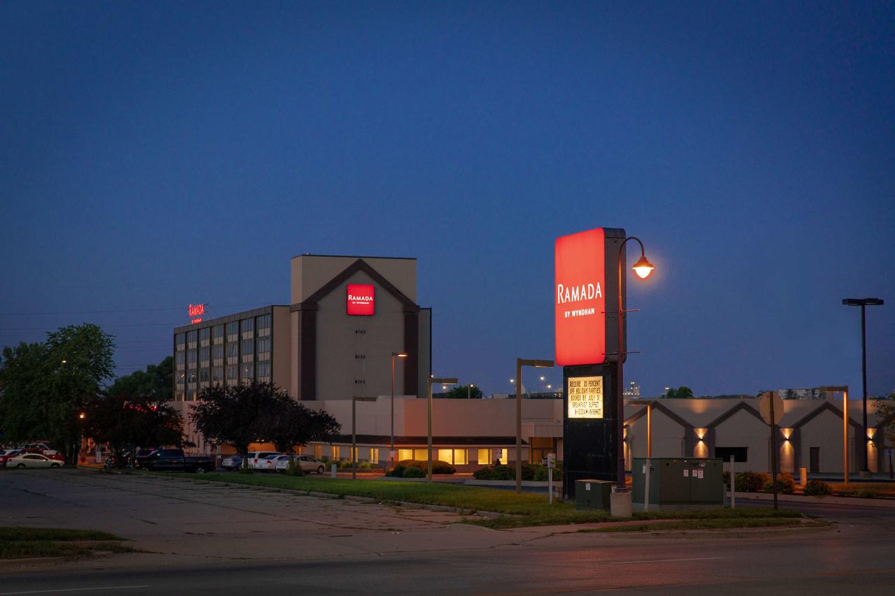 Ramada By Wyndham Cedar Rapids - thumb 33