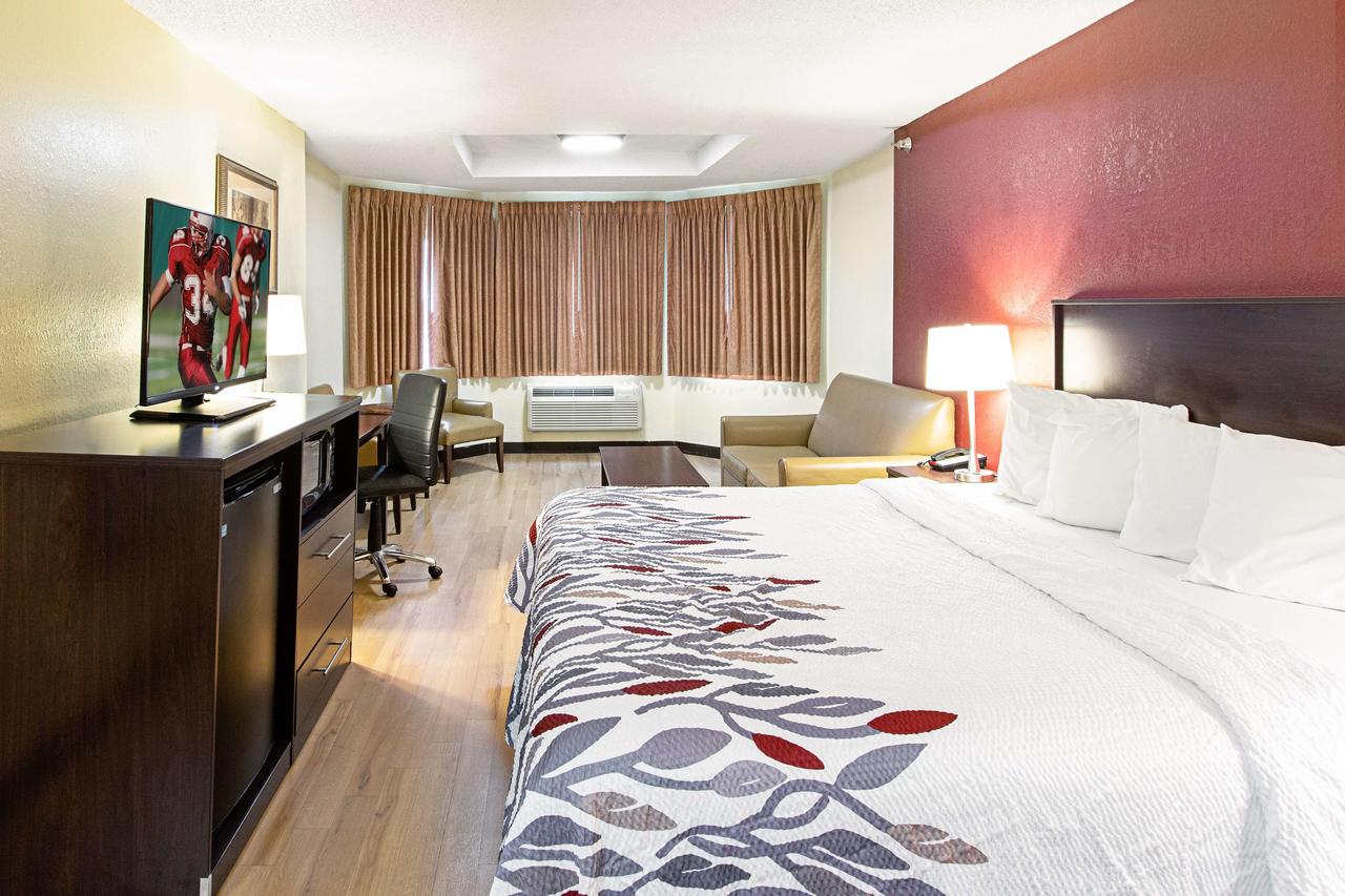 Red Roof Inn & Suites Omaha - Council Bluffs - thumb 28