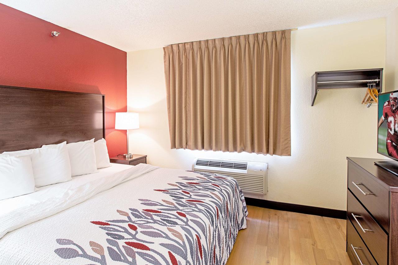 Red Roof Inn & Suites Omaha - Council Bluffs - thumb 33